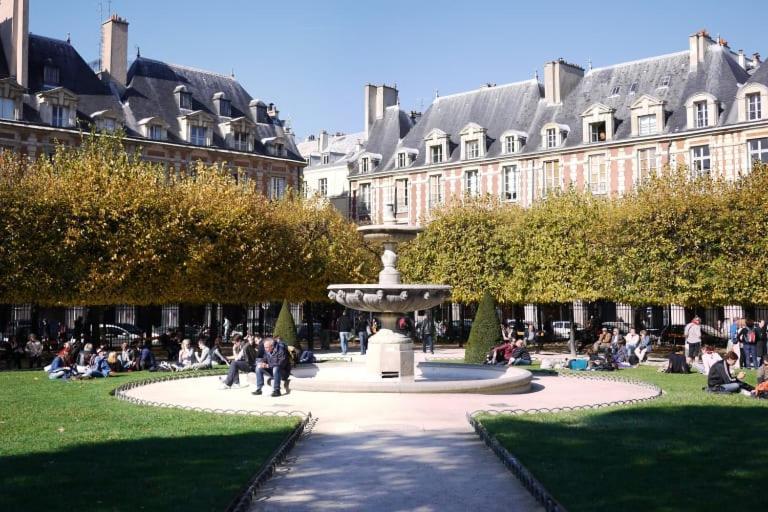 דירות פריז Guestready - Beau Sejour Dans Le Marais מראה חיצוני תמונה